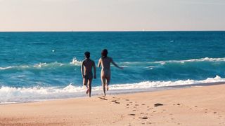 Noee Abita nude - Ava (2017)