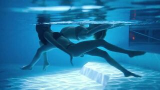 Vittoria Puccini, Benedetta Porcaroli naked - 18 Presents (2020)