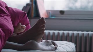 Anaïs Schwinn nude - Je suis xx nee en Y (2020)