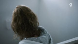 Cecilia Diesch nackte - Harter Brocken Die Kronzeugin (2017)