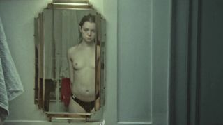 Esme Creed-Miles sexy - Jamie (2020)