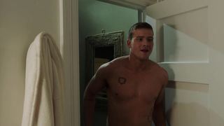 Jennifer Love Hewitt nude - 9-1-1 (2018)  (Season 2, Episode 1)