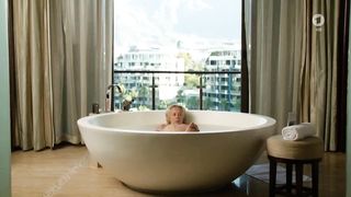 Katja Riemann naked - Todliche Geheimnisse - Jagd in Kapstadt (2017)