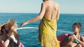 Lou Chauvain nude - Juillet aout (2016)