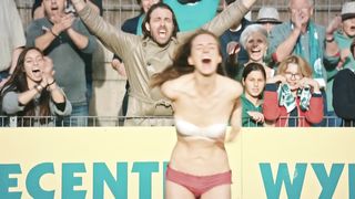 Eliane Iten, Simone Kern nude - Flitzer (2017)