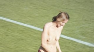 Eliane Iten, Simone Kern nude - Flitzer (2017)