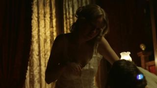 Esmeralda Moya nude - Victor Ros  (2016) (Season 2, Episode 1)