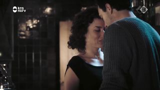 Katja Schuurman nude - Vlucht HS13 (2016) (Season 1, Episode 7)