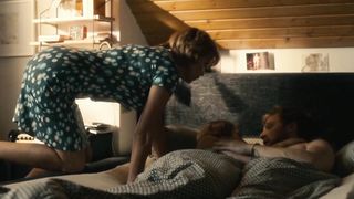 Luise Heyer nackte - Die Reste meines Lebens (2017)