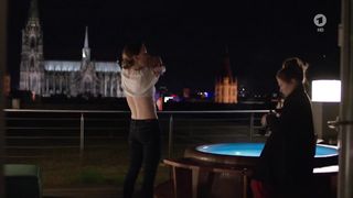 Meike Droste, Bettina Lamprecht naked - Frau Temme sucht das Gluck Der Charakter der Macht (2017)