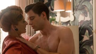 Patti LuPone naked - Hollywood (2020) (Season 1, Episode 1)