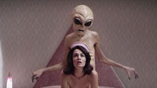 Sara Rivero naked - Lo siento mi amor (2018)