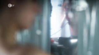 Svenja Jung naked - Zarah Wilde Jahre s01e06 (2017)