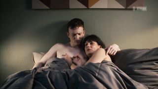 Vera Bommer nude - Seitentriebe (2018) (Season 1, Episode 7)
