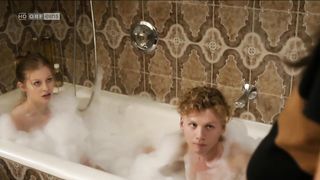 Zoe Straub nude - Vorstadtweiber (2016) (Season 2, Episode 1)