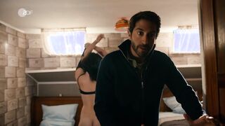 Anna Fischer nackte - Fluss des Lebens - Geliebte Loire (2017)