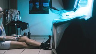 Anna Oussankina nude - Back for Good (2017)