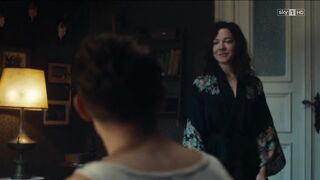 Hannah Herzsprung nude - Babylon Berlin (2017) (Season 2, Episode 1)