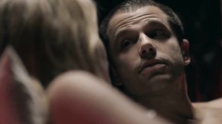 Karla Mandro sexy - Rio Heroes (2018) (Season 1, Episode 2)