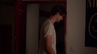 Lola Saint-Gilles sexy - Adele en aout (2016)