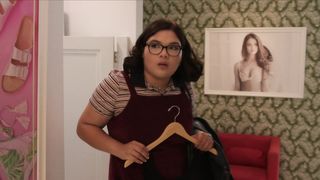 Michelle Veintimilla nude - The Baker and the Beauty (2020) (Season 1, Episode 2)
