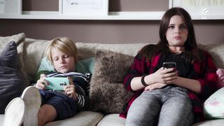 Miranda Leonhardt nackt - Rabenmutter  (2016) (Season 1, Episode 1)