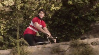 Sandy Farhi, Laure Lapeyre, Nathalie Ford nude - La course (2015)