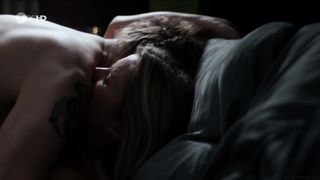 Valerie Niehaus sexy - Uberleben an der Scheidungsfront (2015)