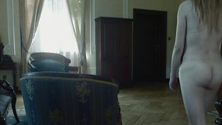 Agata Zabinska naked - Araneidae (2019)