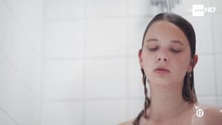 Sophie Breyer sexy - La Treve (2016) (Season1,Episode3)