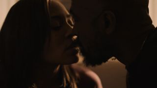 Tai'isha Davis hot - The Chi (2017) (Season1,Episode2)