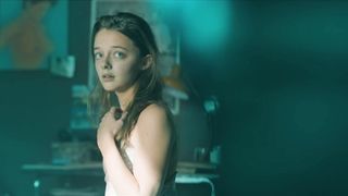 Ellie de Lange nude - Women of the Night (2019) (Season1, Episode10)