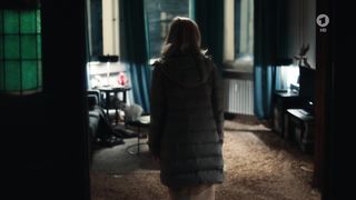 Lilly Menke nude - Tatort e1065 (2018)