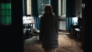 Lilly Menke nude - Tatort e1065 (2018)