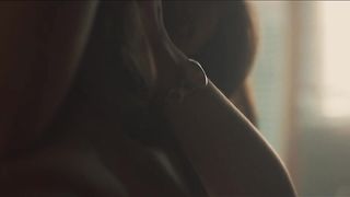 Louise Ribiere naked - TU T'APPELLES COMMENT (2020)