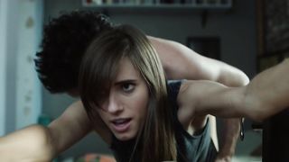 Allison Williams sexy - Girls (2017) (Season6, Episode4)