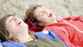 Cornelia Werner, Julia Zimth nackte - Der Frune Vogel Kann Uns Ma (2017)