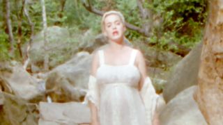 Katy Perry sexy - Daisies (2020)