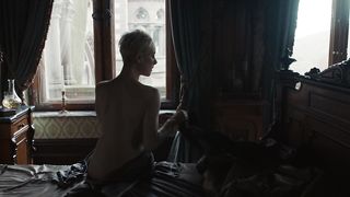 Severija Janusauskaite nackt - Babylon Berlin (2017) (Season1, Episode7)