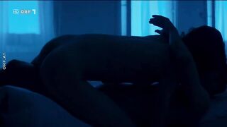 Aenne Schwarz - Blind ermittelt Das Haus der Lugen (2019) Naked actress in a "topless" scene