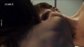 Aenne Schwarz - Blind ermittelt Das Haus der Lugen (2019) Naked actress in a "topless" scene