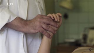 Alzbeta Stankova, Jana Podlipna - Svet pod hlavou s01e04e08 (2017) Naked Actress In A movie scene