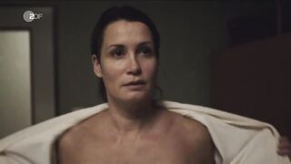 Anja Kling - Der gleiche Himmel s01e03 (2017) Nude sexy scenes