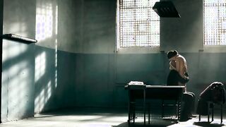 Anna Kanaris - Razgovor (2012) Naked actress in a TV movie scene