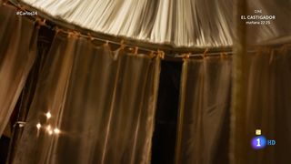 Ariana Martinez - Carlos, Rey Emperador s01e14 (2016) Naked movie scene