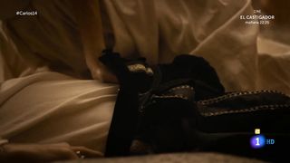 Ariana Martinez - Carlos, Rey Emperador s01e14 (2016) Naked movie scene