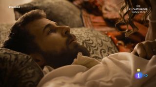 Ariana Martinez - Carlos, Rey Emperador s01e14 (2016) Naked movie scene