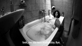 Benedetta Rustici - Bar(n)Out duepuntoniente (2016) Nude sexy video