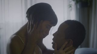 Carla Salle - Onisciente s01e04 (2020) Nude movie scene