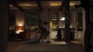 Chloe Grace Moretz, Maika Monroe - Greta (2018) Naked TV movie scene